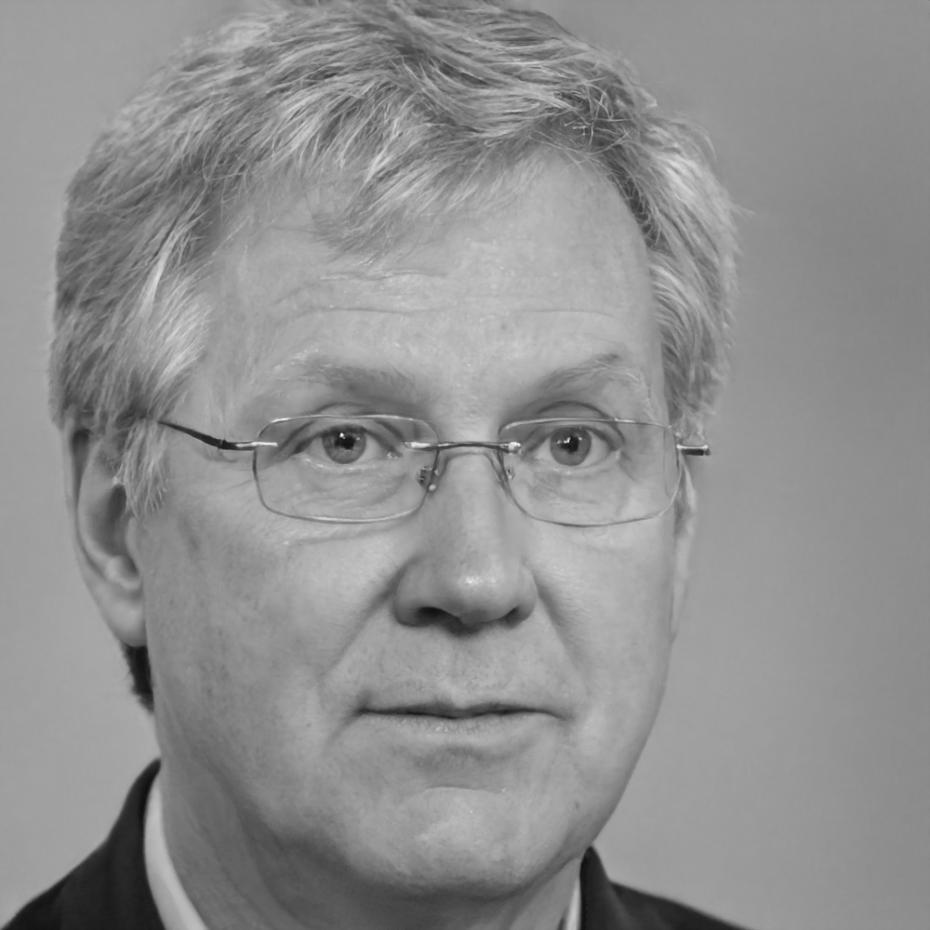 Portrait de Marc Dubois, expert en finances